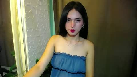 Snapshot of miss_rona_xoxo chatting on April 2026 09:58:01 AM Rona online show from April 2026 09:58:01 AM