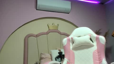 Sara online show from February 2026 06:23:01 PM