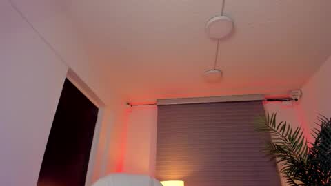 Snapshot of miss_sofiaa_ chatting on March 2026 12:01:01 PM Sofia Castro online show from March 2026 12:01:01 PM