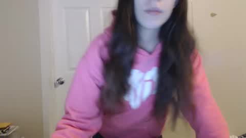 Snapshot of miss_sunshine01 chatting on March 2025 02:56:01 PM Bella online show from March 2025 02:56:01 PM