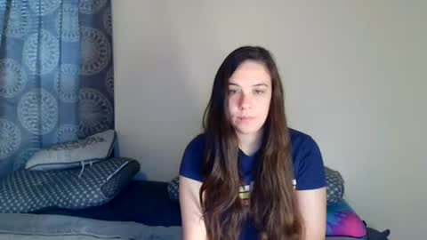 Snapshot of miss_sunshine01 chatting on June 2026 04:19:02 PM Bella online show from June 2026 04:19:02 PM