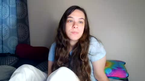 Snapshot of miss_sunshine01 chatting on June 2026 04:02:02 PM Bella online show from June 2026 04:02:02 PM