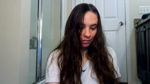 Snapshot of miss_sunshine01 chatting on July 2026 06:58:01 PM Bella online show from July 2026 06:58:01 PM