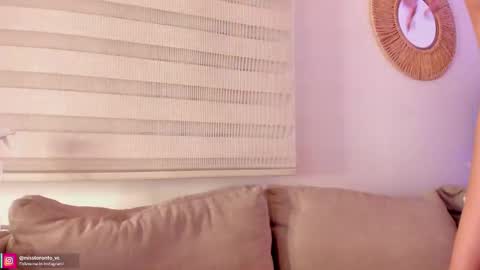 Snapshot of miss_toronto chatting on March 2025 06:39:02 PM Adara Lpez online show from March 2025 06:39:02 PM