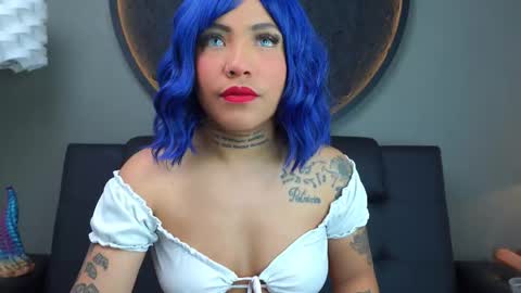 Snapshot of miss_vaiolette chatting on September 2025 11:10:01 AM Vaiolette online show from September 2025 11:10:01 AM