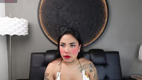 Vaiolette online show from June 2026 11:01:02 AM