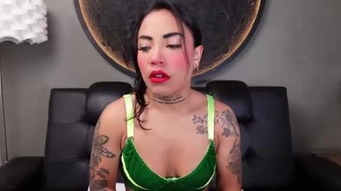 Vaiolette online show from June 2026 11:07:01 AM