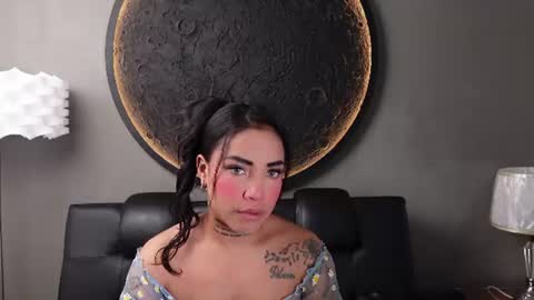 Vaiolette online show from June 2026 11:00:01 AM