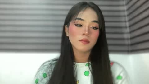 miss_veron_xoxo online show from May 2026 11:31:01 PM