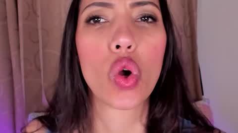 Miss Veronica online show from February 2026 02:00:02 PM