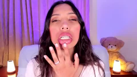 Snapshot of miss_veronica2 chatting on February 2026 01:07:02 PM Miss Veronica online show from February 2026 01:07:02 PM