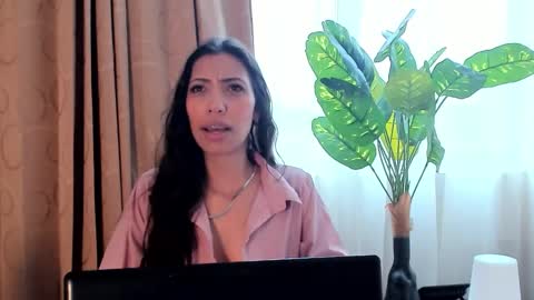 Snapshot of miss_veronica2 chatting on March 2026 01:04:02 PM Miss Veronica online show from March 2026 01:04:02 PM