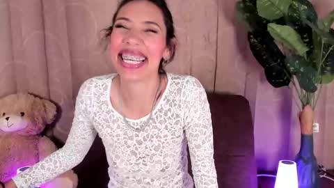 Snapshot of miss_veronica2 chatting on March 2026 01:15:02 PM Miss Veronica online show from March 2026 01:15:02 PM