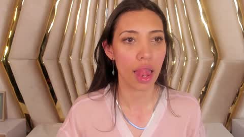 Veronica summer  7AM to 1500 PM hour GMT-5 online show from January 2025 08:57:01 PM