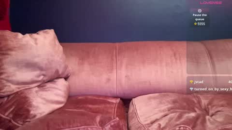 Vivienne online show from March 2025 05:11:01 AM