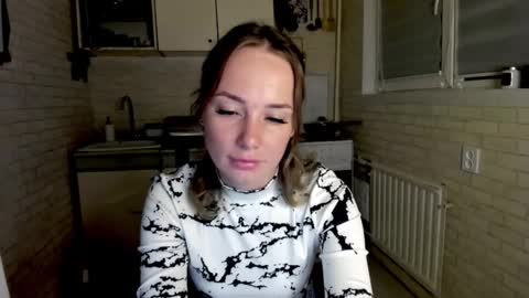 miss_you20 online show from October 2025 08:39:01 PM