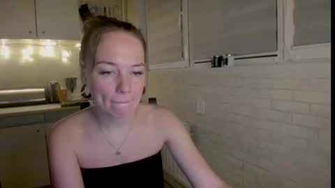 miss_you20 online show from November 2025 09:48:01 PM