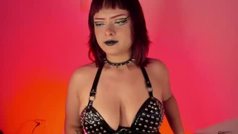 violeta online show from May 2026 07:52:02 PM