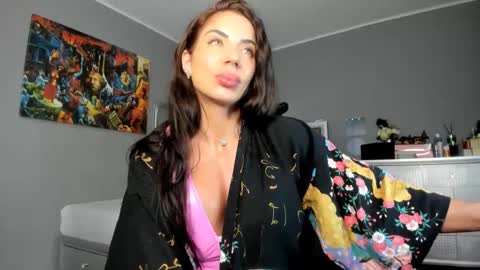 Snapshot of missale chatting on March 2025 03:18:01 PM Alesyamuscledoll online show from March 2025 03:18:01 PM