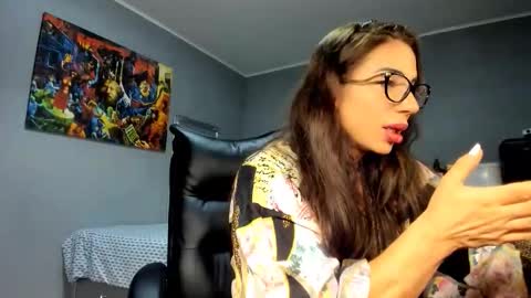 Snapshot of missale chatting on November 2025 07:34:02 PM Alesyamuscledoll online show from November 2025 07:34:02 PM