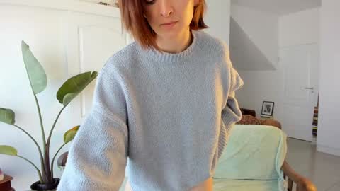 Alexandra Thorn online show from December 2025 01:20:02 PM