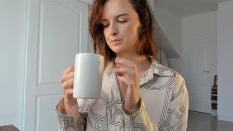 Alexandra Thorn online show from March 2026 10:41:01 AM