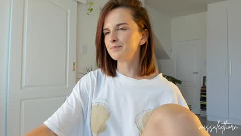 Alexandra Thorn online show from April 2026 10:37:02 AM