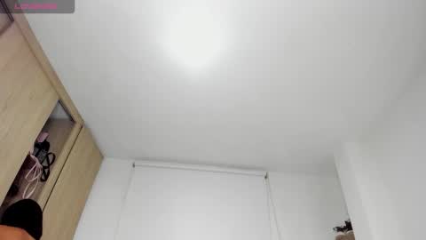 Snapshot of missangeldust chatting on November 2025 12:43:02 AM missangeldust online show from November 2025 12:43:02 AM