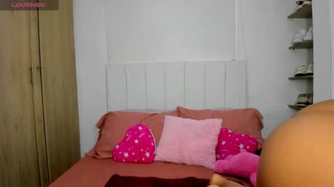 Snapshot of missangeldust chatting on November 2025 11:44:01 AM missangeldust online show from November 2025 11:44:01 AM