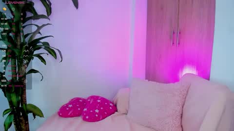 Snapshot of missangeldust chatting on January 2026 12:03:01 AM missangeldust online show from January 2026 12:03:01 AM