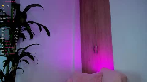 Snapshot of missangeldust chatting on February 2026 11:53:02 PM missangeldust online show from February 2026 11:53:02 PM