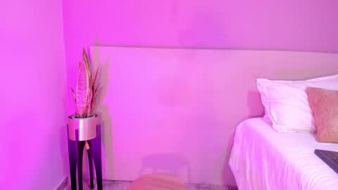 Snapshot of missbombom chatting on September 2025 01:51:02 AM Miss Bombom online show from September 2025 01:51:02 AM