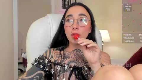 Snapshot of misscamilaf chatting on March 2025 03:29:01 AM Camila Flores online show from March 2025 03:29:01 AM