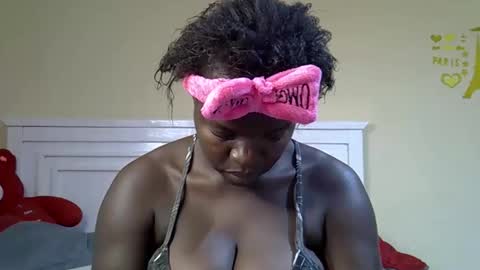 Snapshot of misscandy352_ chatting on April 2026 12:36:01 PM misscandy352_ online show from April 2026 12:36:01 PM