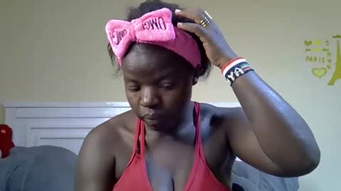 Snapshot of misscandy352_ chatting on April 2026 11:32:01 AM misscandy352_ online show from April 2026 11:32:01 AM