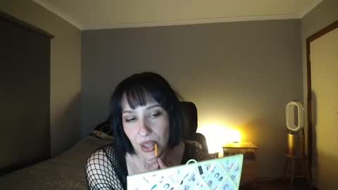 MissCarmilla444 online show from September 2025 03:50:01 AM