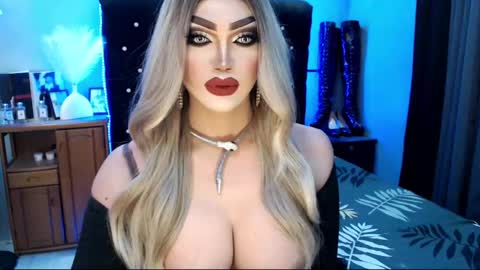 Snapshot of misschannel4sub chatting on February 2025 01:34:01 AM PRIESTESS CHANNEL online show from February 2025 01:34:01 AM