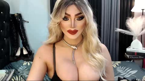 Snapshot of misschannel4sub chatting on February 2025 06:54:01 PM PRIESTESS CHANNEL online show from February 2025 06:54:01 PM