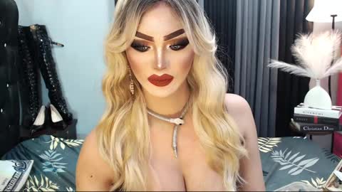 Snapshot of misschannel4sub chatting on February 2025 04:09:02 AM PRIESTESS CHANNEL online show from February 2025 04:09:02 AM