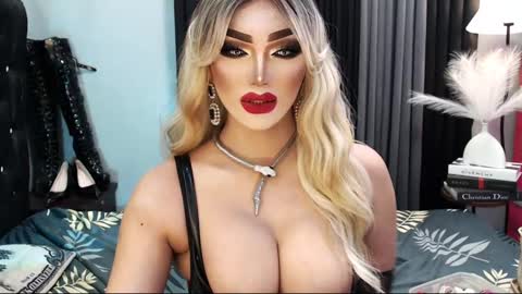 Snapshot of misschannel4sub chatting on February 2025 07:10:02 PM PRIESTESS CHANNEL online show from February 2025 07:10:02 PM
