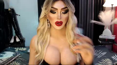 Snapshot of misschannel4sub chatting on February 2025 08:14:02 PM PRIESTESS CHANNEL online show from February 2025 08:14:02 PM