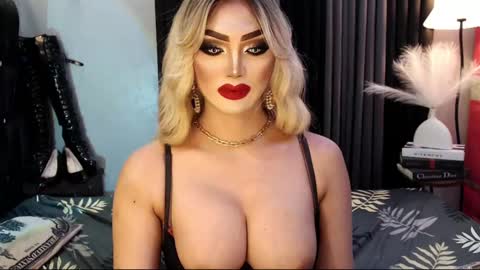 Snapshot of misschannel4sub chatting on February 2025 02:23:02 AM PRIESTESS CHANNEL online show from February 2025 02:23:02 AM
