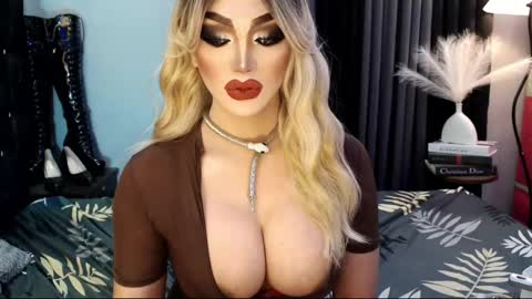 Snapshot of misschannel4sub chatting on March 2025 08:16:02 AM PRIESTESS CHANNEL online show from March 2025 08:16:02 AM
