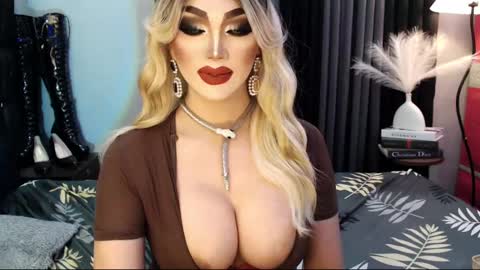 Snapshot of misschannel4sub chatting on March 2025 02:26:01 PM PRIESTESS CHANNEL online show from March 2025 02:26:01 PM