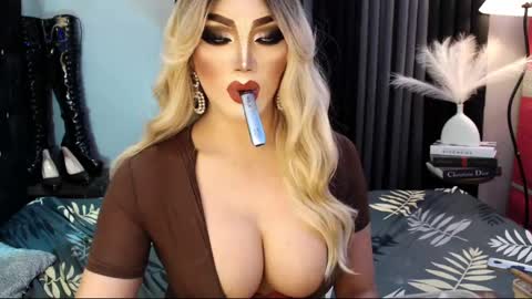 Snapshot of misschannel4sub chatting on March 2025 06:33:02 PM PRIESTESS CHANNEL online show from March 2025 06:33:02 PM
