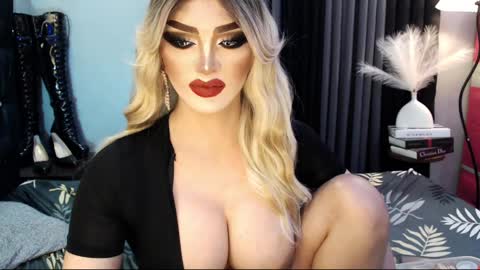 Snapshot of misschannel4sub chatting on March 2025 03:08:01 AM PRIESTESS CHANNEL online show from March 2025 03:08:01 AM