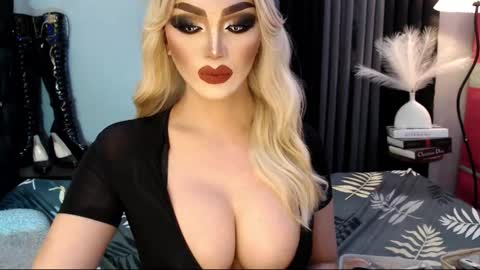 Snapshot of misschannel4sub chatting on March 2025 11:49:02 PM PRIESTESS CHANNEL online show from March 2025 11:49:02 PM