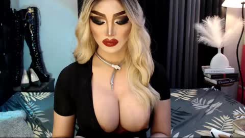 Snapshot of misschannel4sub chatting on March 2025 09:57:01 PM PRIESTESS CHANNEL online show from March 2025 09:57:01 PM