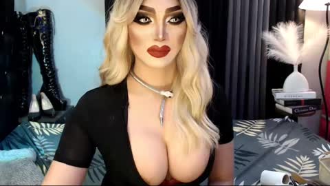 Snapshot of misschannel4sub chatting on March 2025 01:01:02 AM PRIESTESS CHANNEL online show from March 2025 01:01:02 AM