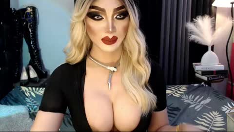Snapshot of misschannel4sub chatting on March 2025 04:17:02 AM PRIESTESS CHANNEL online show from March 2025 04:17:02 AM